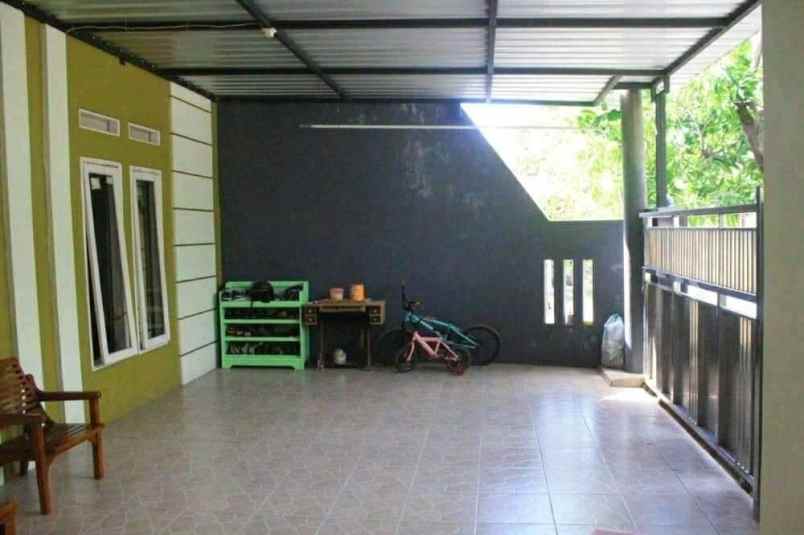 rumah pojokan hook fingsui ciamik dijual murah