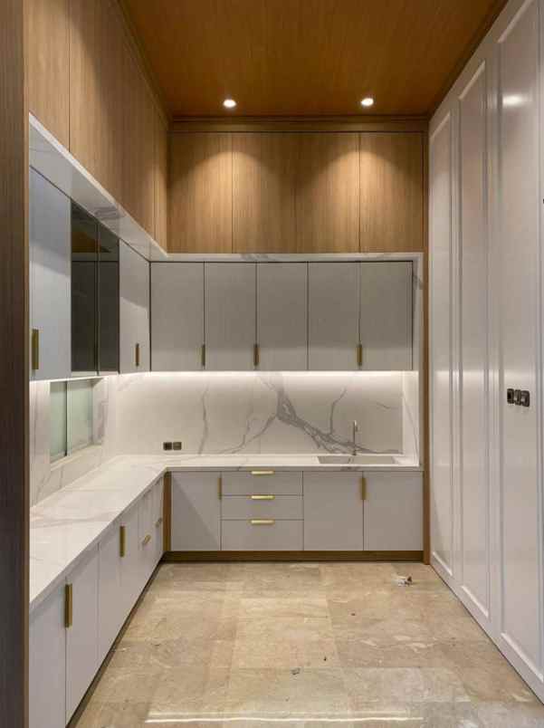 rumah raya satelit indah hadap timur