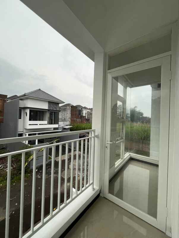 rumah ready stok lokasi belakang binus araya malang