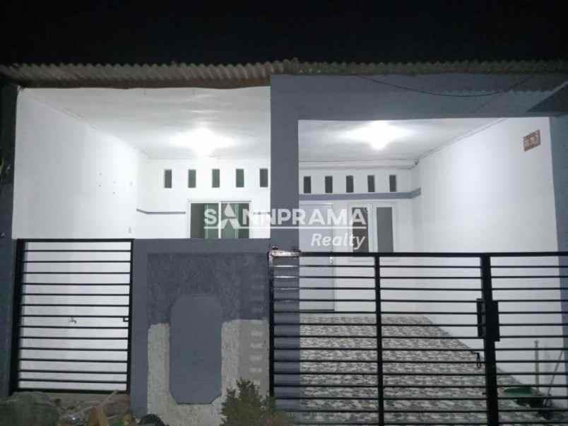 rumah second minimalis di harvest city bekasi