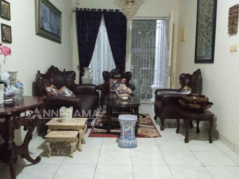 rumah second sangat terawat di telaga golf sawangan