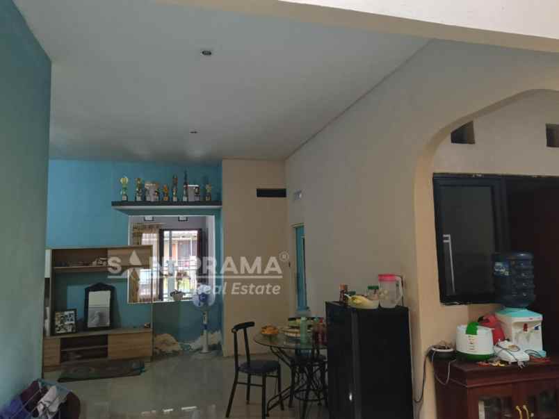 rumah second tanah luas di sawangan permai depok rhmn