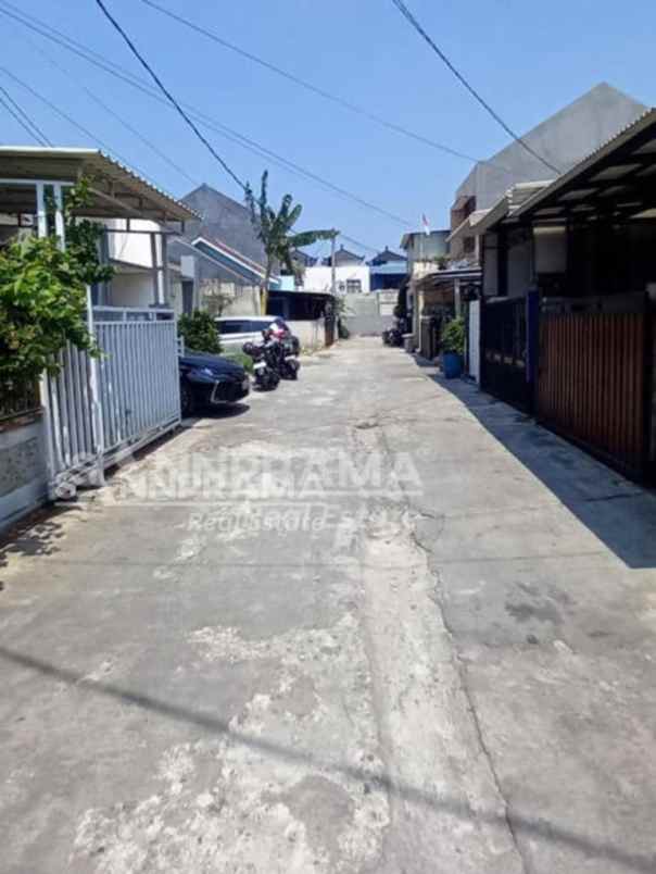 rumah second terawat di sukamaju baru tapos depok