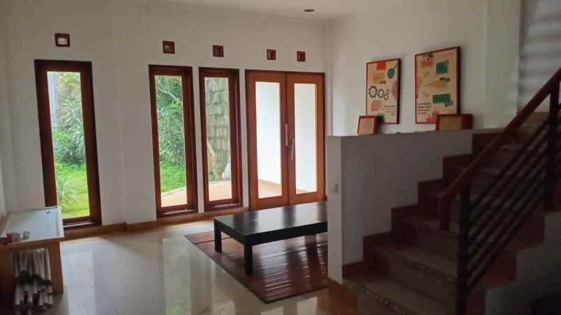 rumah sejuk view romantis di dago bandung utara