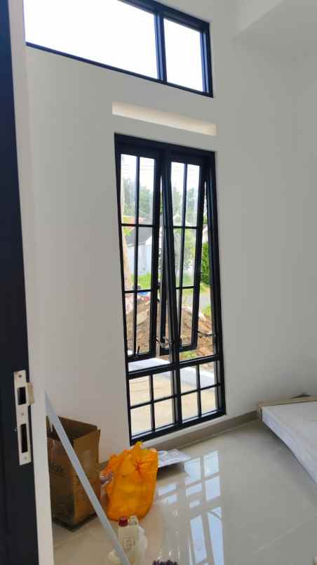 rumah strategis 1 lantai lokasi cemorokandang
