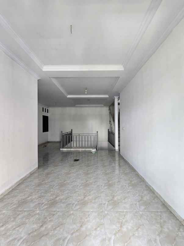 rumah strategis dalam komplek di duren sawit jaktim