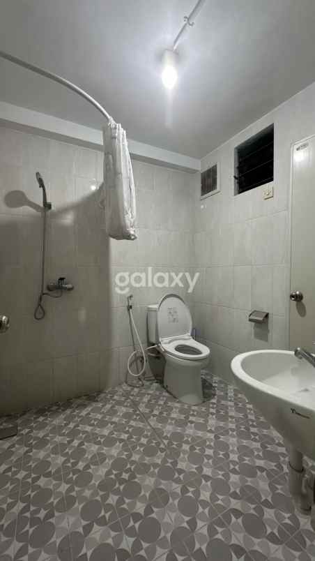 rumah strategis mojoarum dekat merr code krl