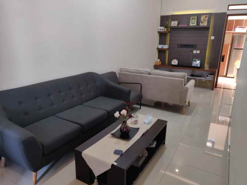 rumah tanah baru beji depok