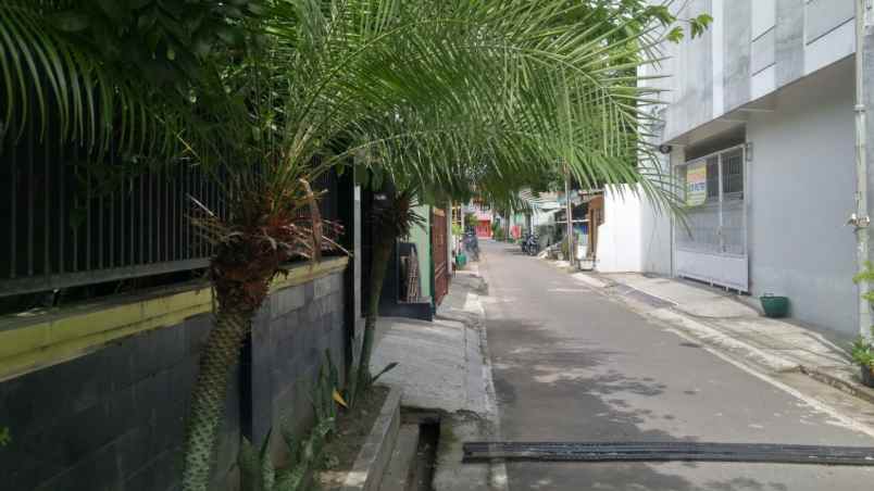 tanah pajang