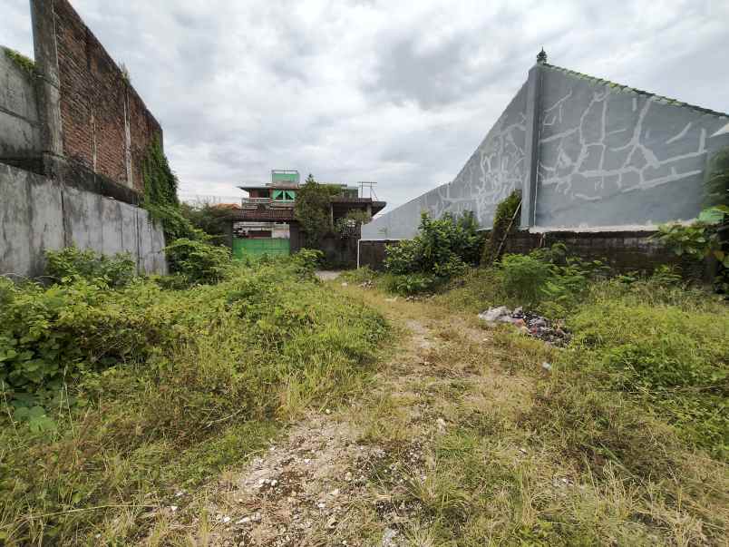 tanah zona merah red zone di nyang nyang bali