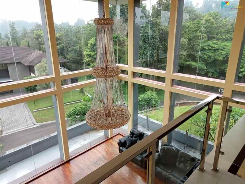 villa cihideung setiabudi