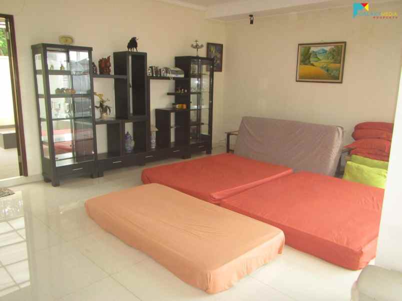 villa cihideung setiabudi