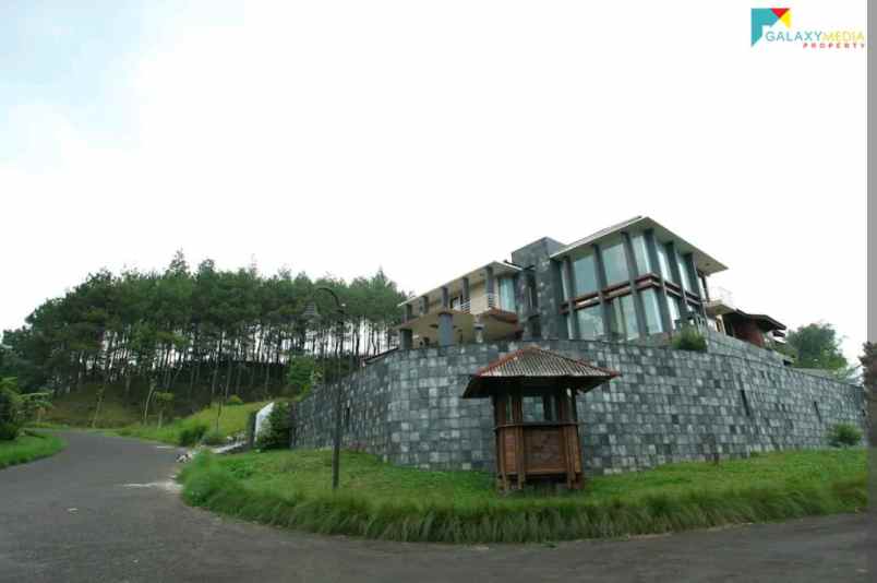 villa cihideung setiabudi