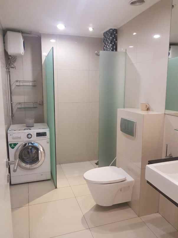 apartemen via ciputra word 2 br full furnish