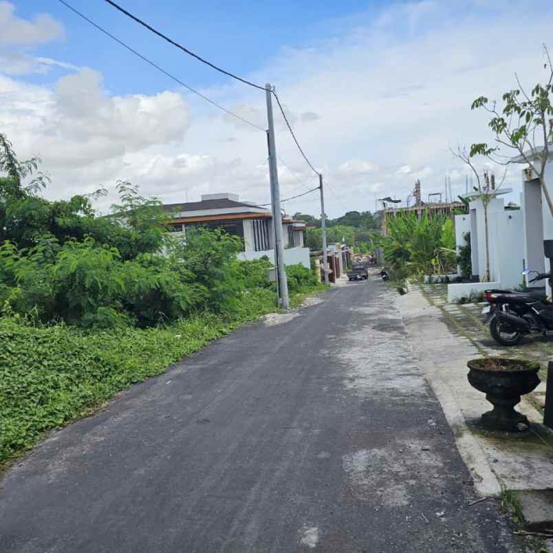 dijual 3 are jl tumbak bayuh pererenan mengwi badung