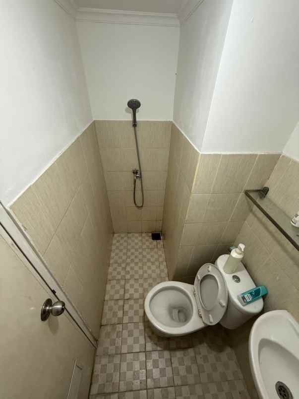 dijual apartemen puncak kertajaya