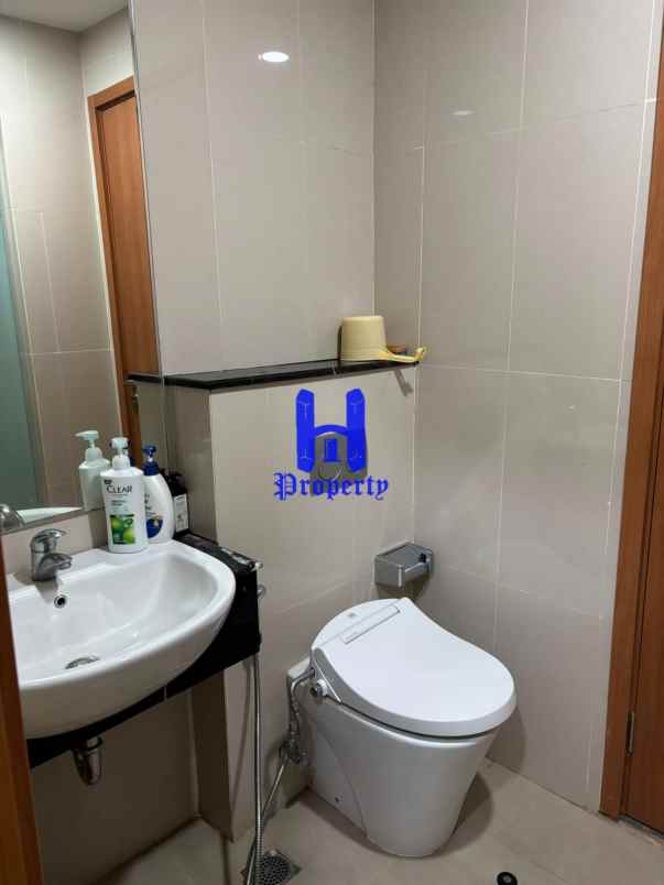 dijual apartemen the reiz condo jalan