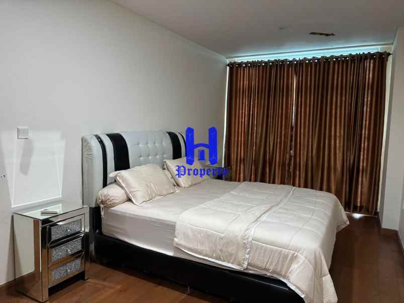 dijual apartemen the reiz condo jalan