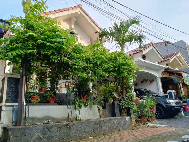 dijual cepat rumah cantik di pesona khayangan depok