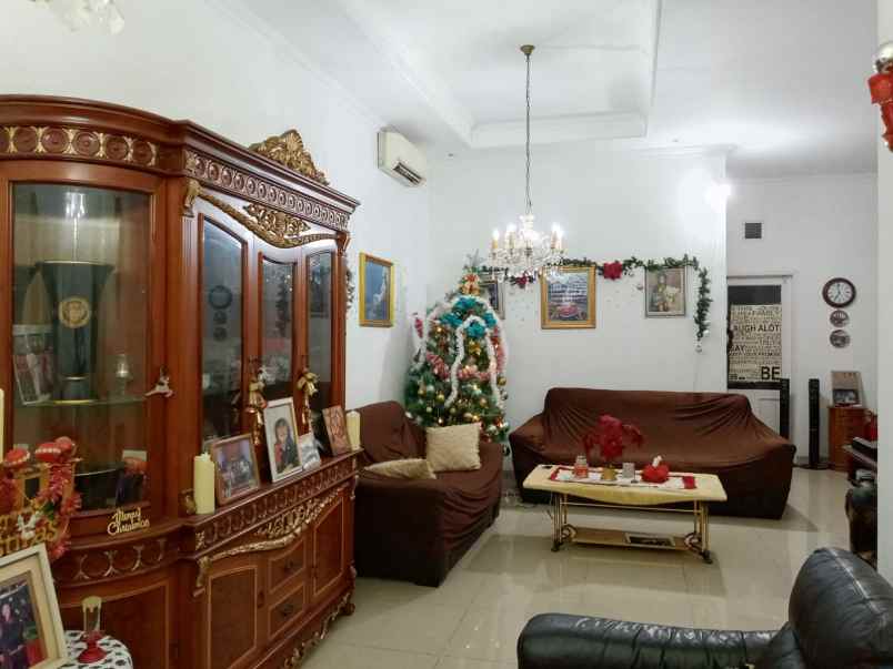 dijual cepat rumah cantik di pesona khayangan depok