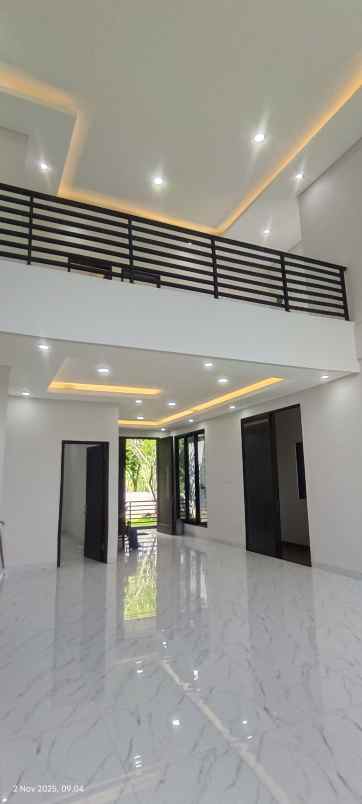 dijual cepqt rumah 2 lantai konsep villa sentul bogor