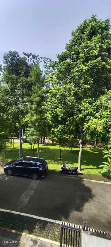 dijual cepqt rumah 2 lantai konsep villa sentul bogor