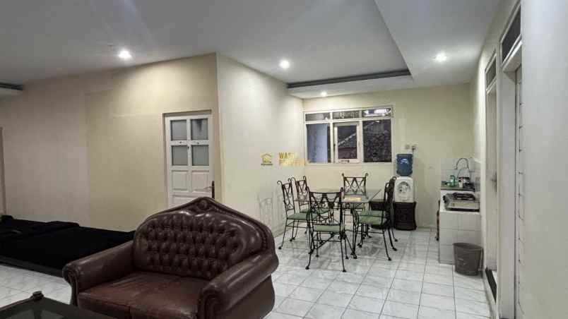 dijual hotel gg giri kondang kaliurang