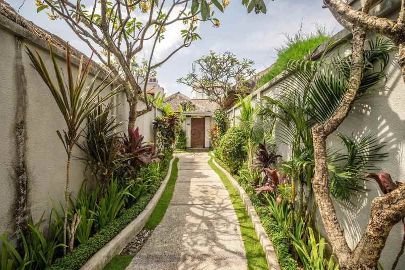 dijual hotel legian kec kuta kab badung