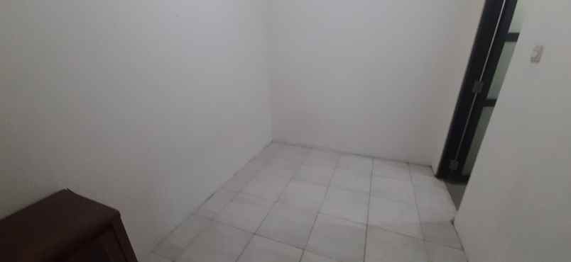 dijual kost cigadung timur