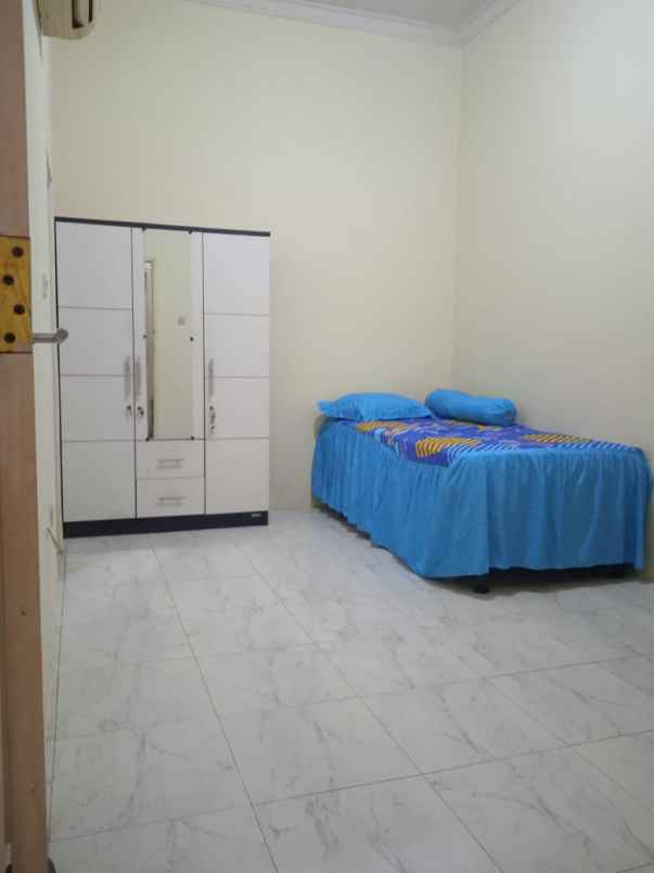 dijual kost dekat kampus trisakti