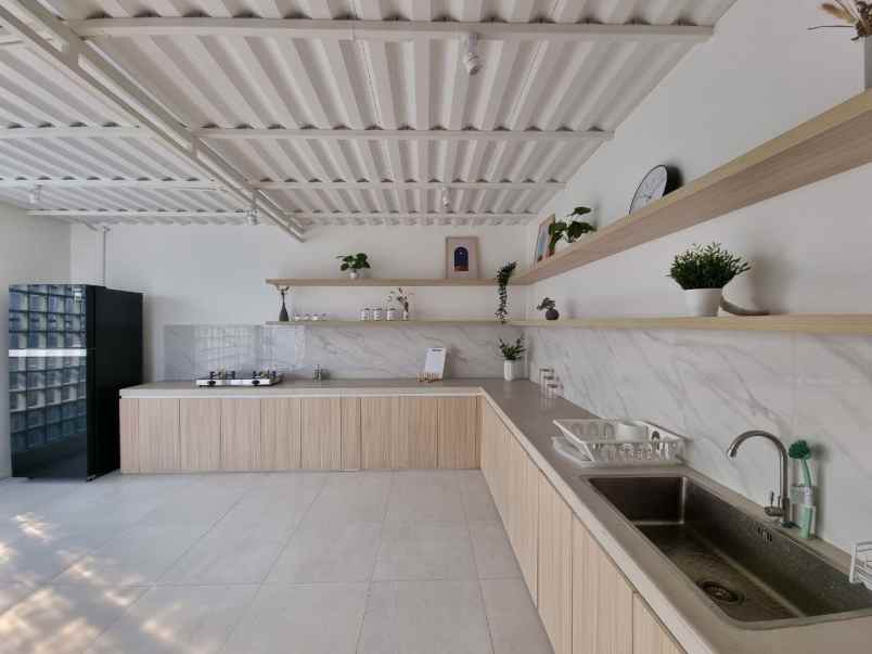 dijual kost gading serpong