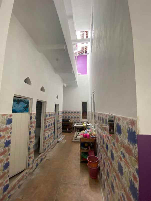 dijual kost jl krputih gg makam blok b