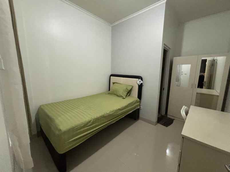 dijual kost jl mangga besar