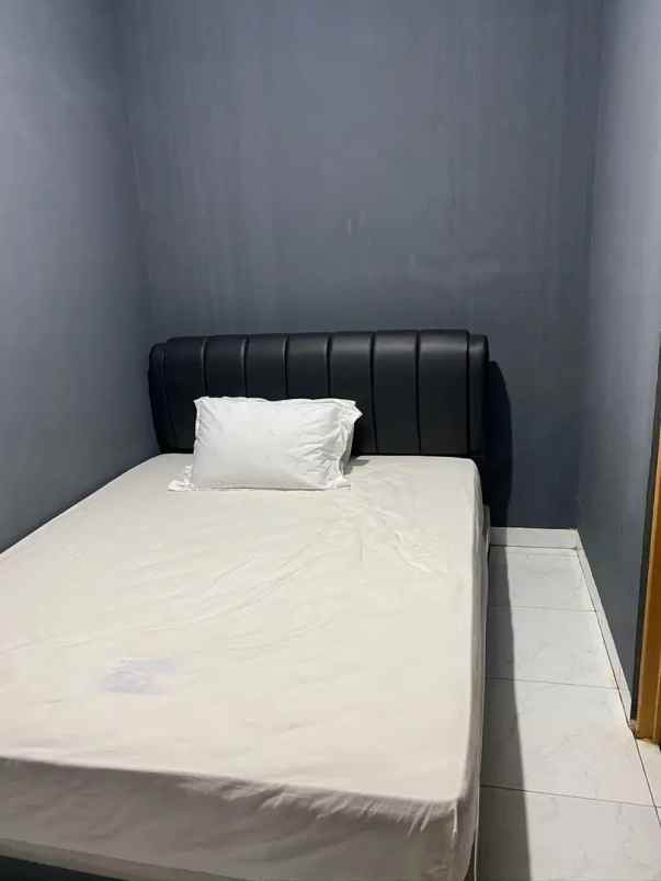 dijual kost jl pangkalan jati cipinang