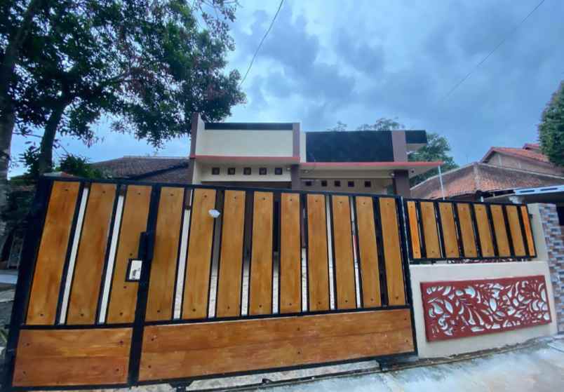 dijual kost kalisegoro gunungpati semarang