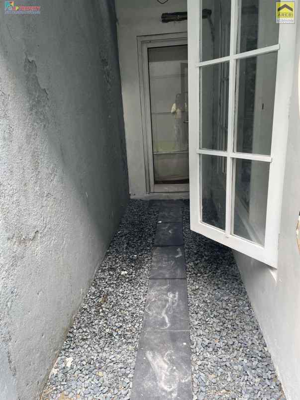 dijual kost mampang prapatan jakarta