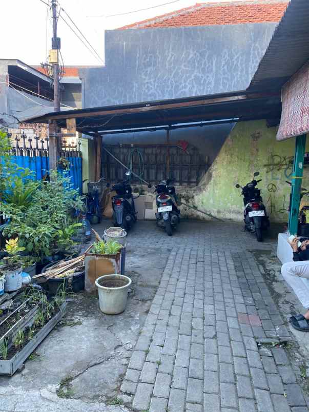 dijual kost menanggal