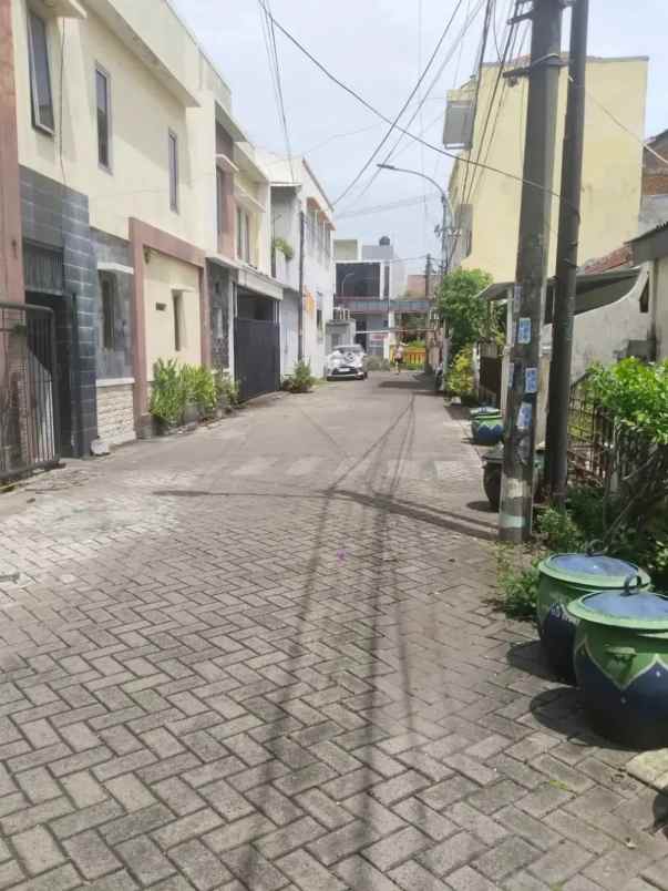 dijual kost semampir tengah medokan