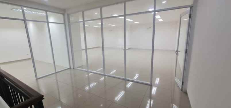 dijual ruko gudang kantor jalan kelapa gading
