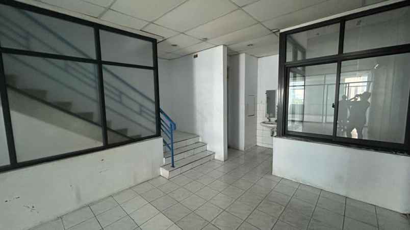 dijual ruko gudang kantor jl raya boulevard barat