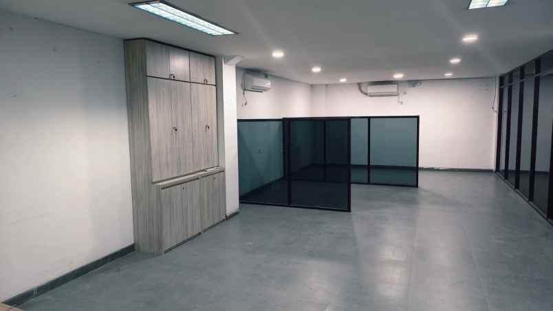 dijual ruko gudang kantor kedinding tengah