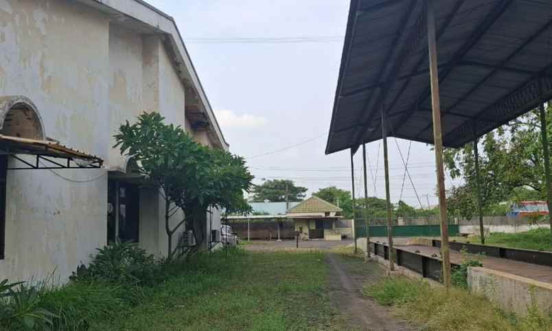 dijual ruko gudang kantor krikilan kec driyorejo kab