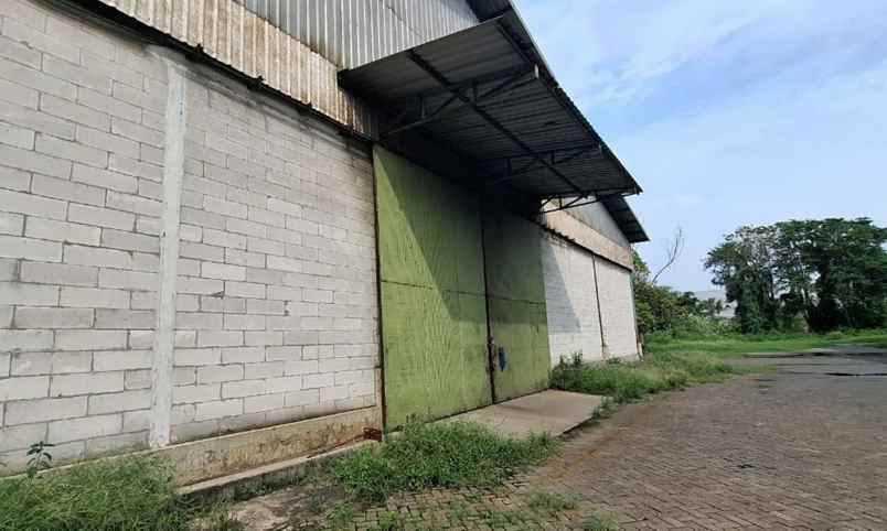 dijual ruko gudang kantor krikilan kec driyorejo kab