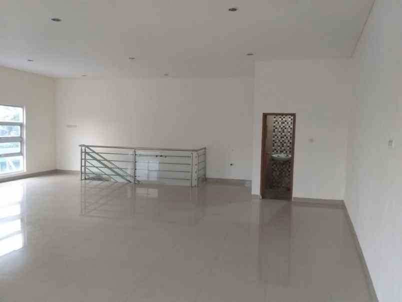 dijual ruko gudang kantor mustikajaya