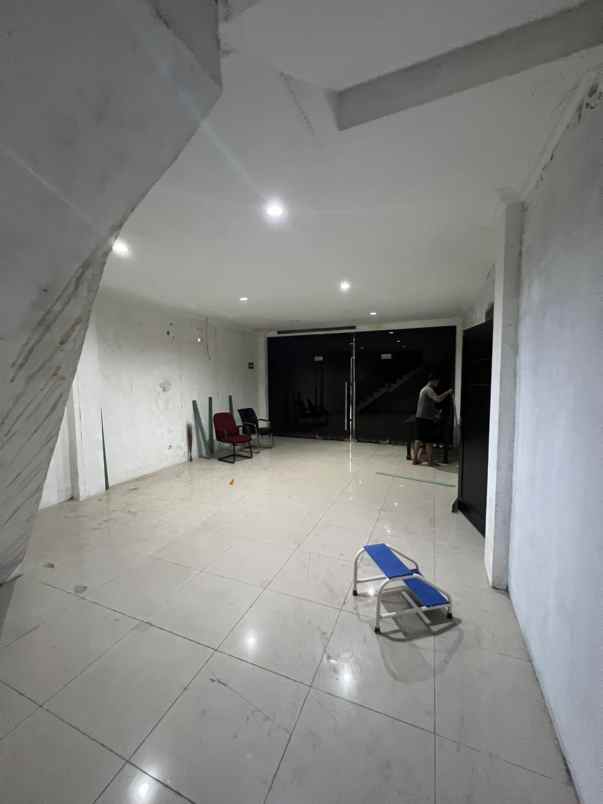 dijual ruko gudang kantor raya tapos 8 cimpaeun