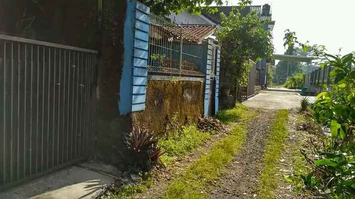 dijual rumah 2 menit ke unsud