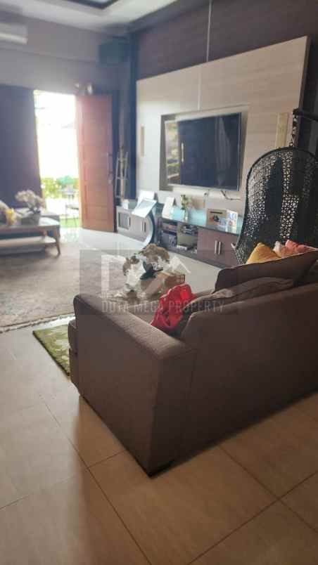 dijual rumah 3 lantai di modernland tangerang