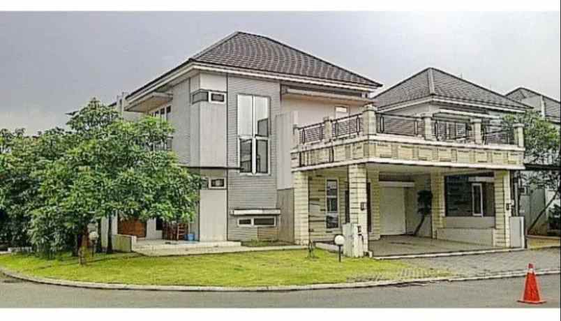 dijual rumah 5 kamar ada balkon di kota wisata cibubur