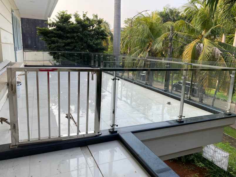 dijual rumah ancol timur