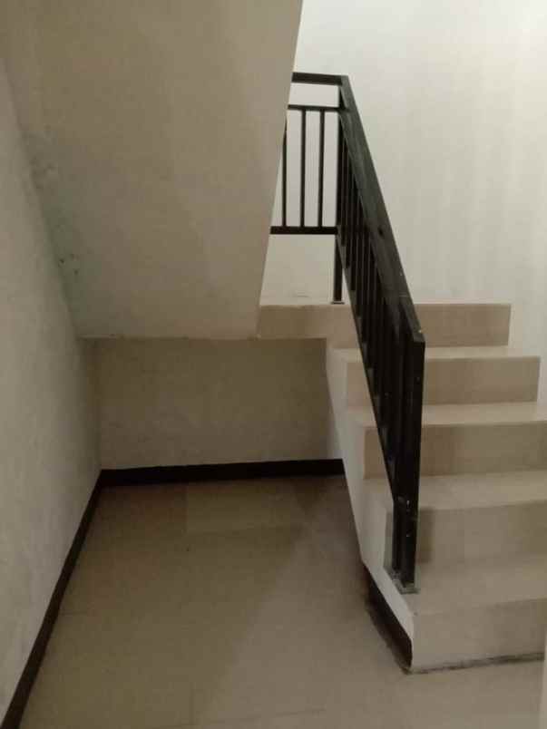 dijual rumah arcamanik